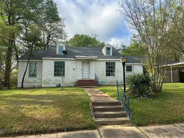 2314 Cleveland Street , Paris, TX 75460