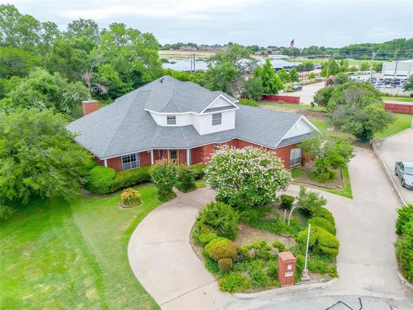 1721 Roberts Bend , Weatherford, TX 76086