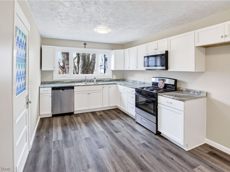 2966 Cleveland Boulevard , Lorain, OH 44052 Photo 4