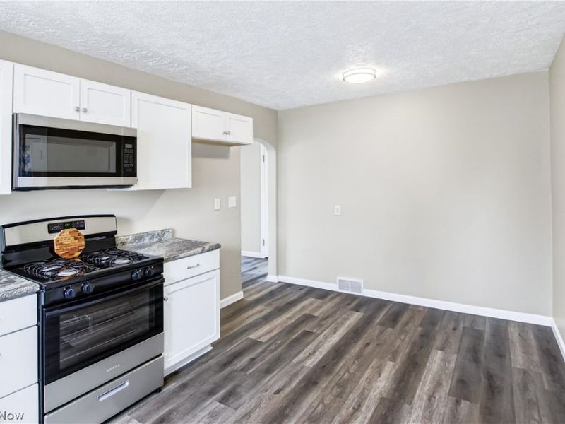 2966 Cleveland Boulevard , Lorain, OH 44052 Photo 5