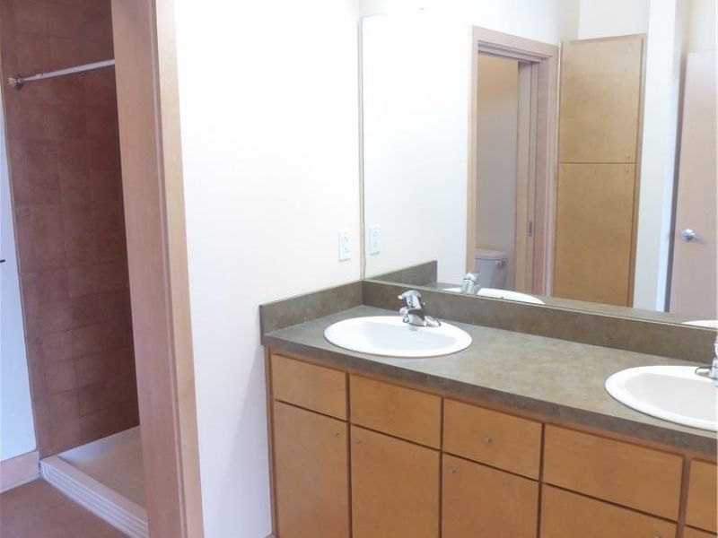 2030 Euclid Avenue, Unit 201, Cleveland, OH 44115 Photo 19