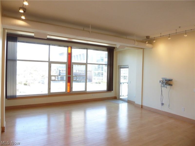 2030 Euclid Avenue, Unit 201, Cleveland, OH 44115 Photo 3
