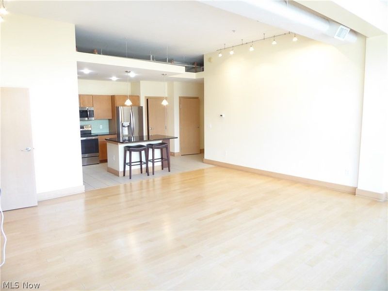 2030 Euclid Avenue, Unit 201, Cleveland, OH 44115 Photo 6