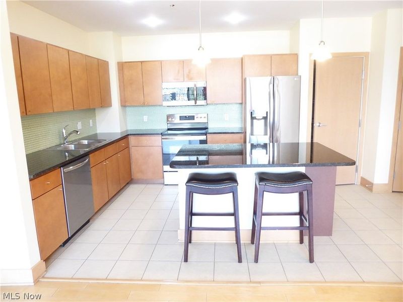 2030 Euclid Avenue, Unit 201, Cleveland, OH 44115 Photo 8