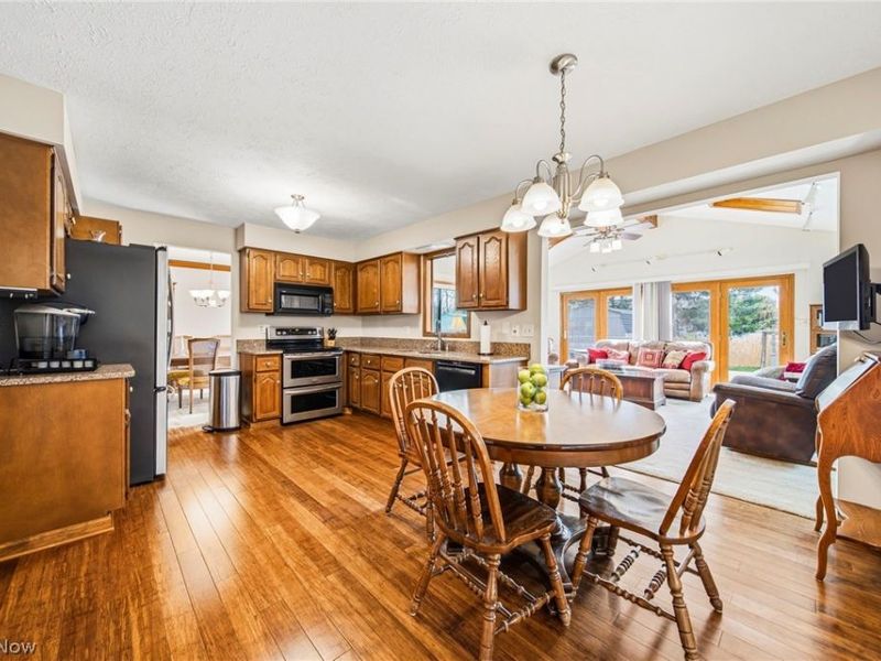 9602 LaSalle Lane, Mentor, OH 44060 Photo 2