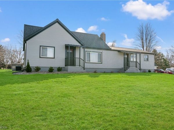 4001 S Cleveland Massillon Road , Barberton, OH 44203