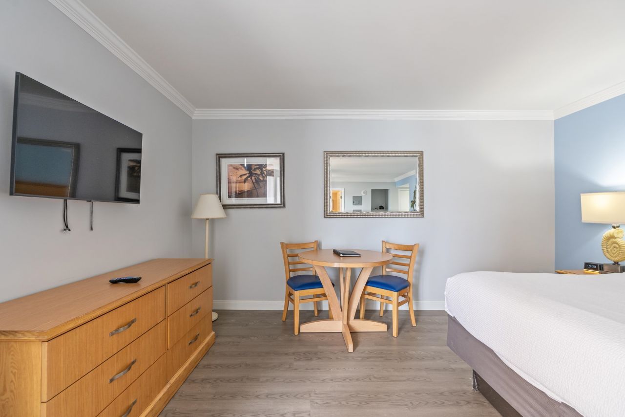 2201 S Ocean Blvd.  Photo 9