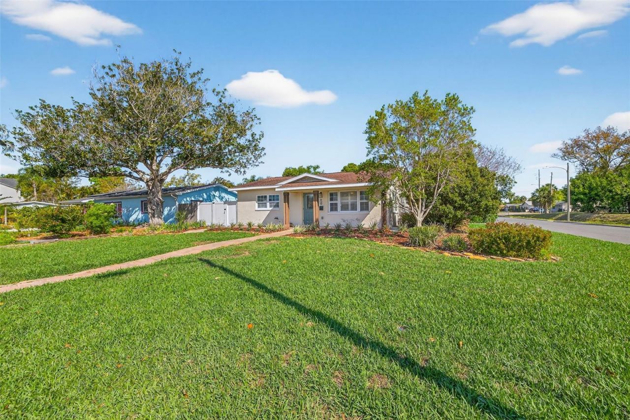 939 39th Avenue Ne, Saint Petersburg, FL 33703 Photo