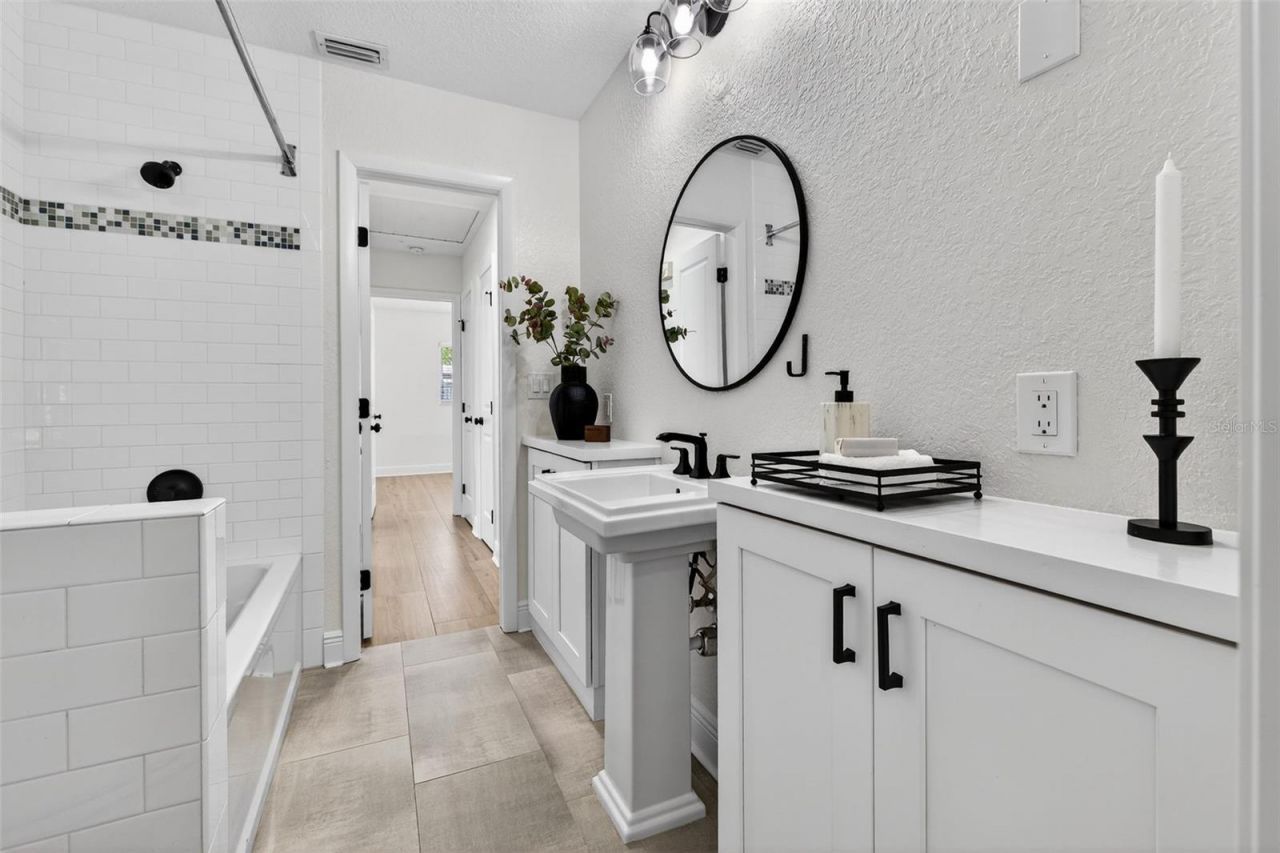 939 39th Avenue Ne, Saint Petersburg, FL 33703 Photo