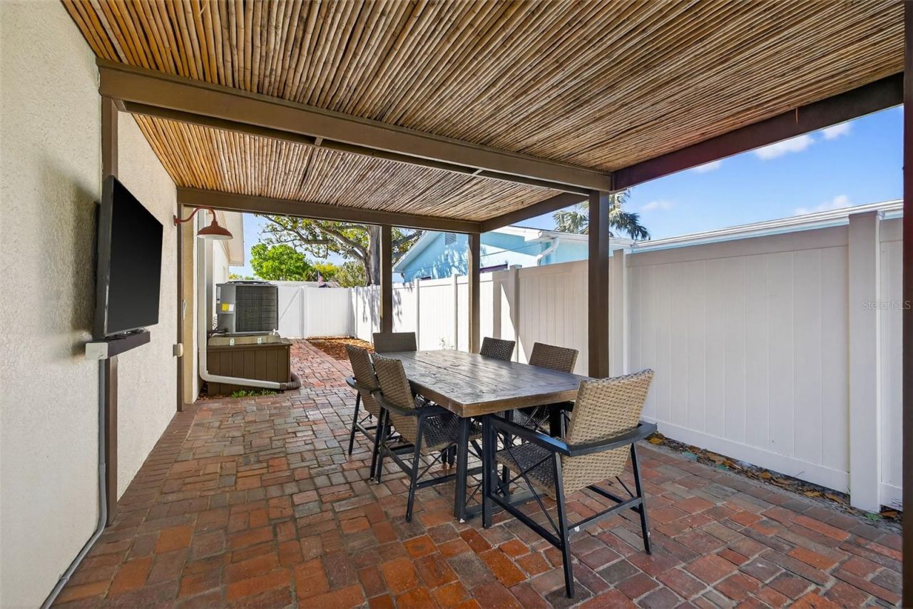 939 39th Avenue Ne, Saint Petersburg, FL 33703 Photo