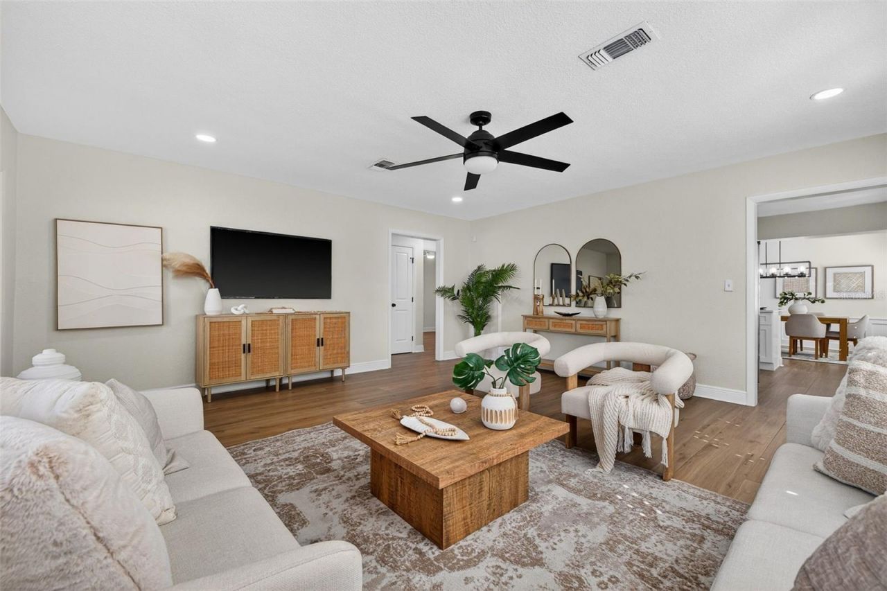 939 39th Avenue Ne, Saint Petersburg, FL 33703 Photo