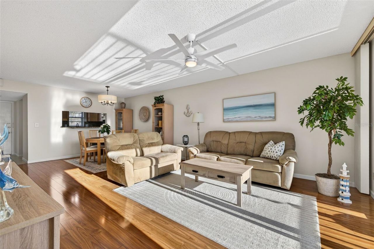 7625 Sun Island Drive S, Unit 207, South Pasadena, FL 33707 Photo