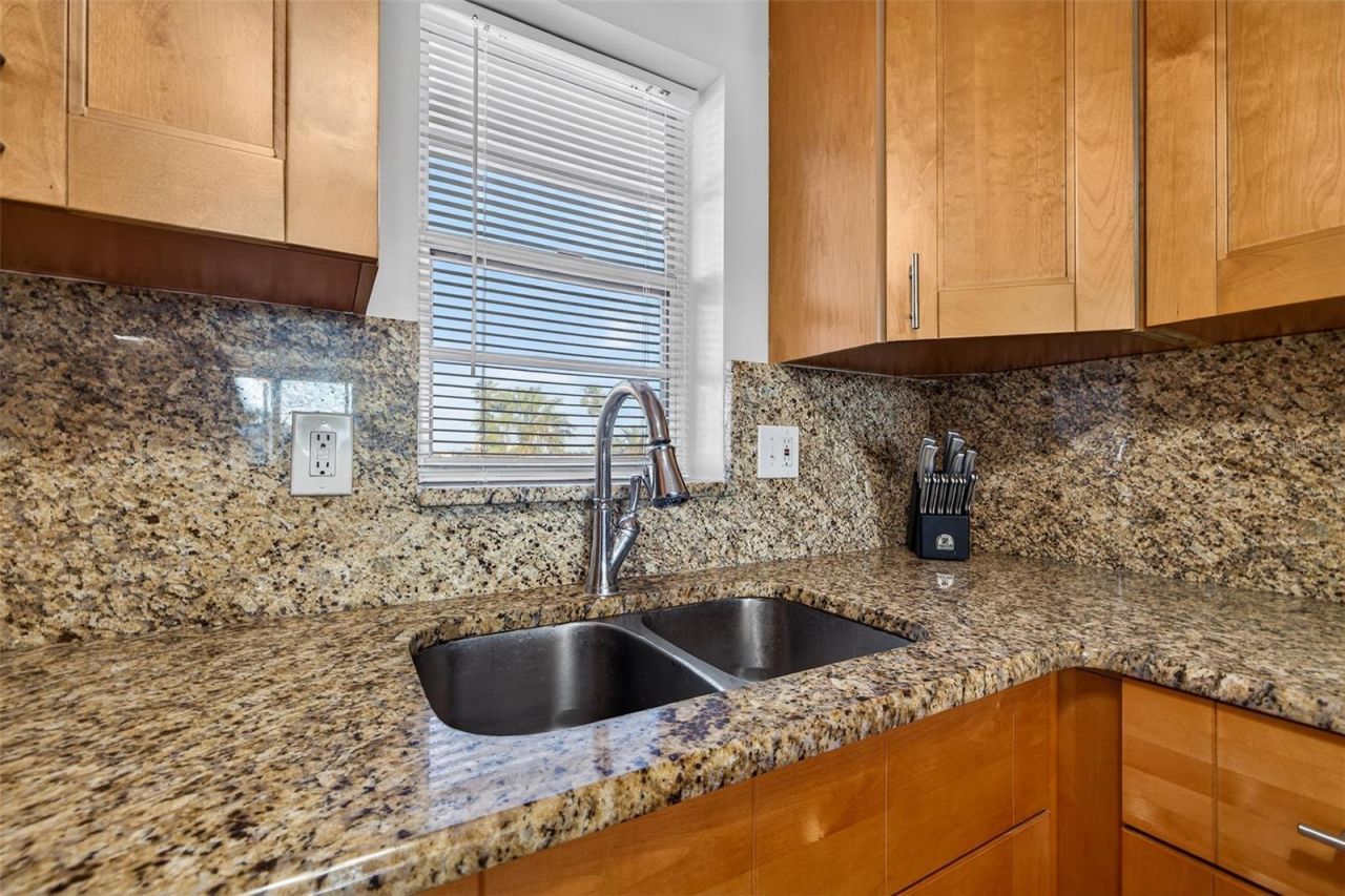 7625 Sun Island Drive S, Unit 207, South Pasadena, FL 33707 Photo