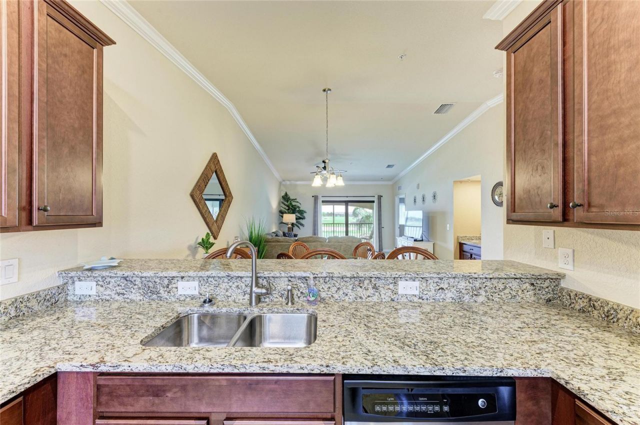 5558 Palmer Circle, Unit 205, Bradenton, FL 34211 Photo