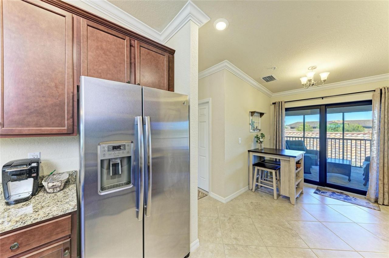 5558 Palmer Circle, Unit 205, Bradenton, FL 34211 Photo