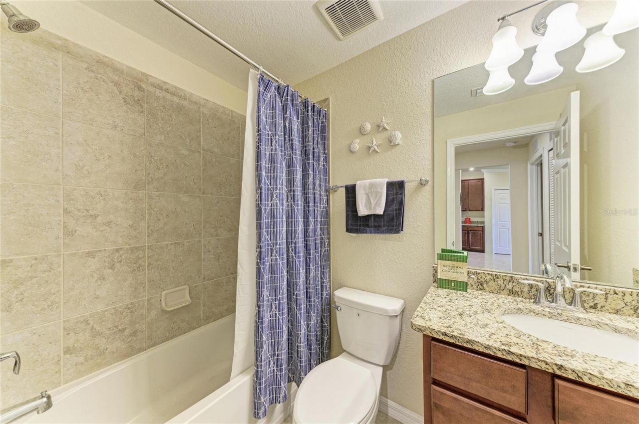 5558 Palmer Circle, Unit 205, Bradenton, FL 34211 Photo