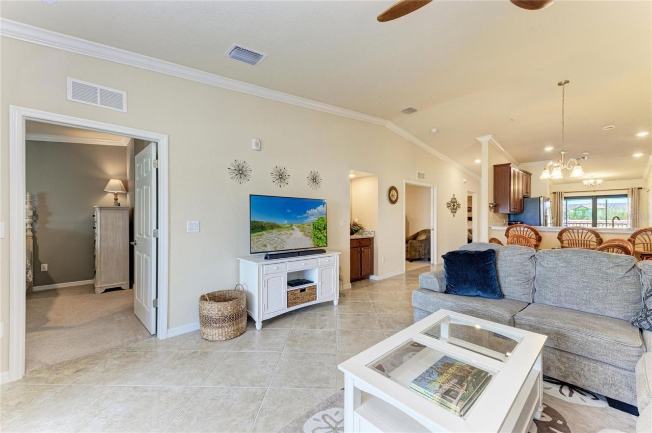 5558 Palmer Circle, Unit 205, Bradenton, FL 34211 Photo