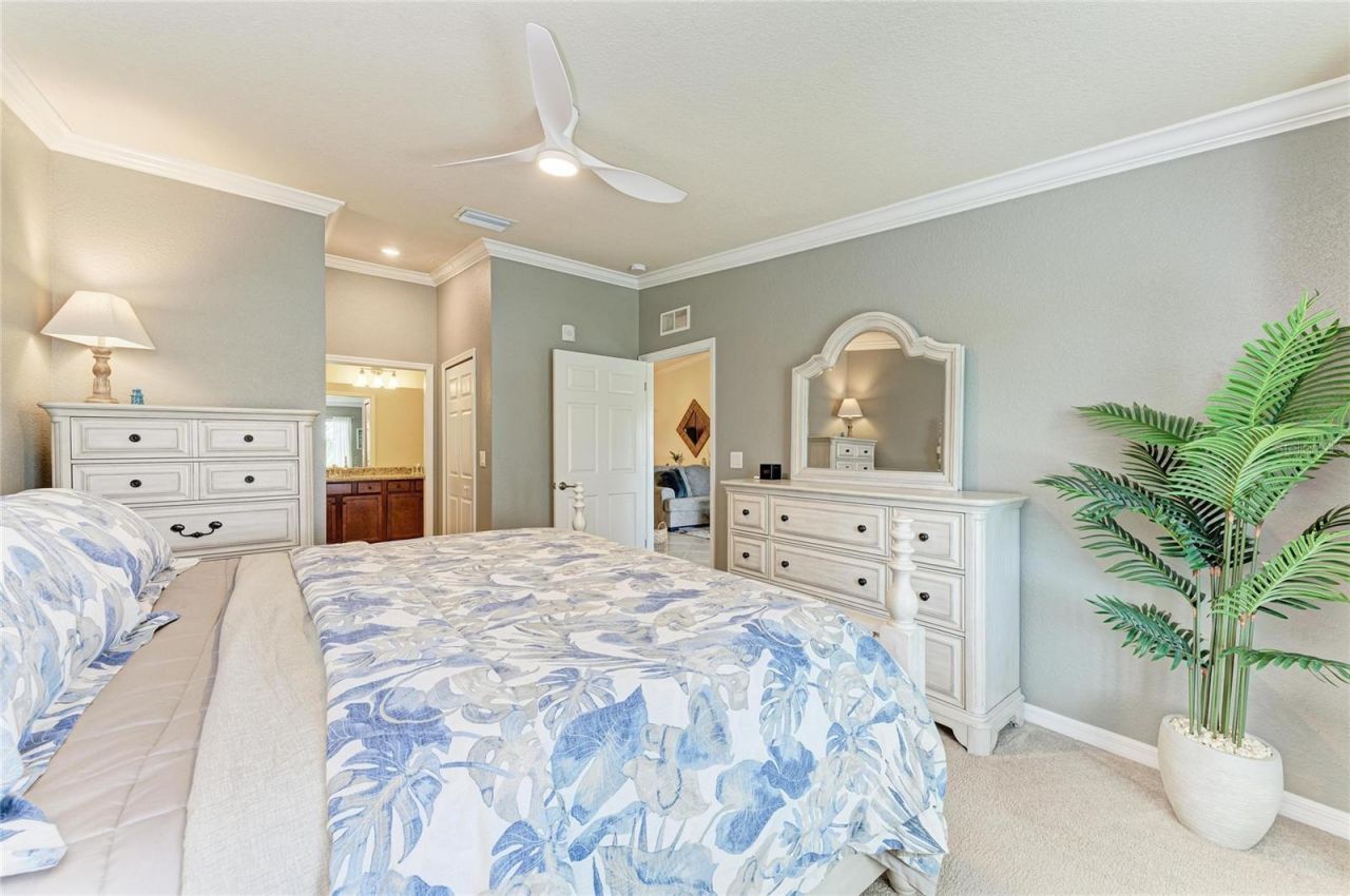 5558 Palmer Circle, Unit 205, Bradenton, FL 34211 Photo