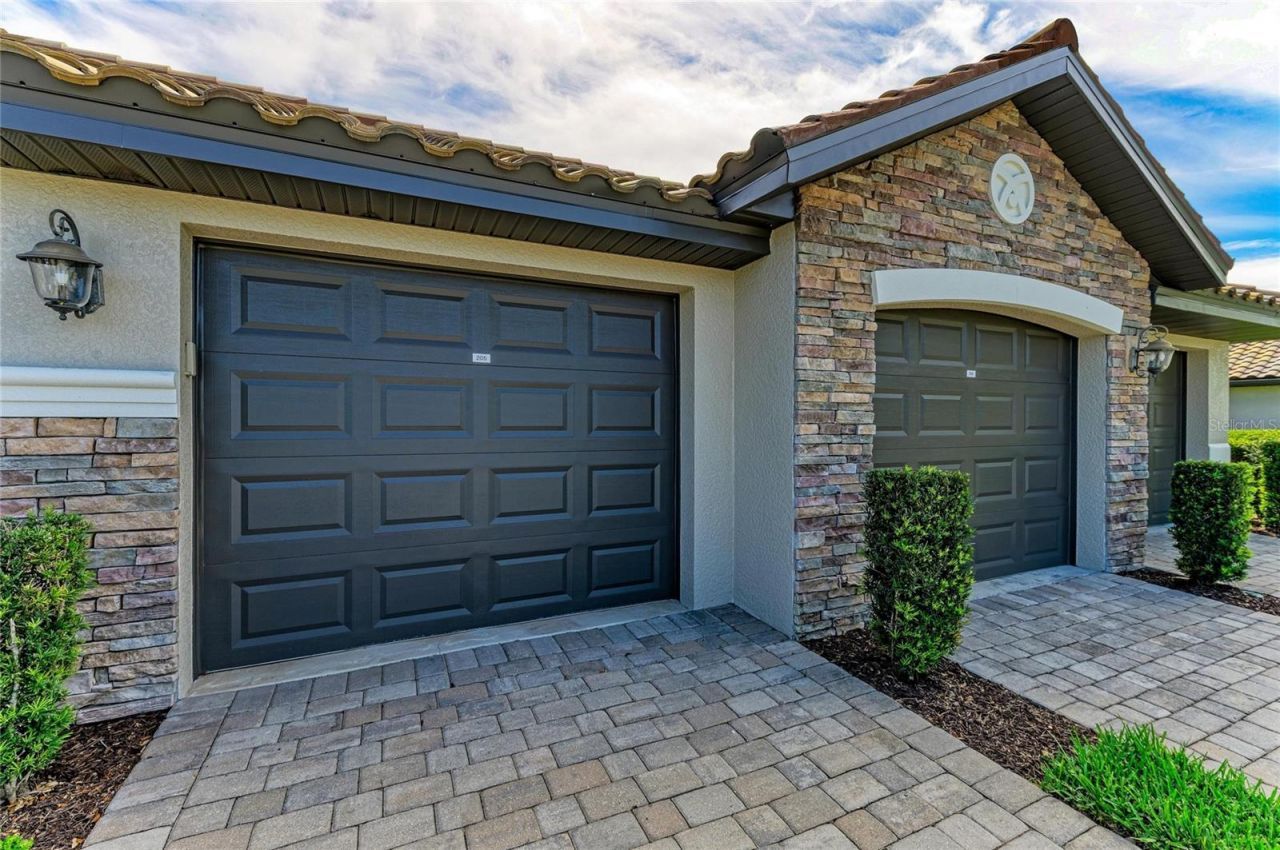 5558 Palmer Circle, Unit 205, Bradenton, FL 34211 Photo