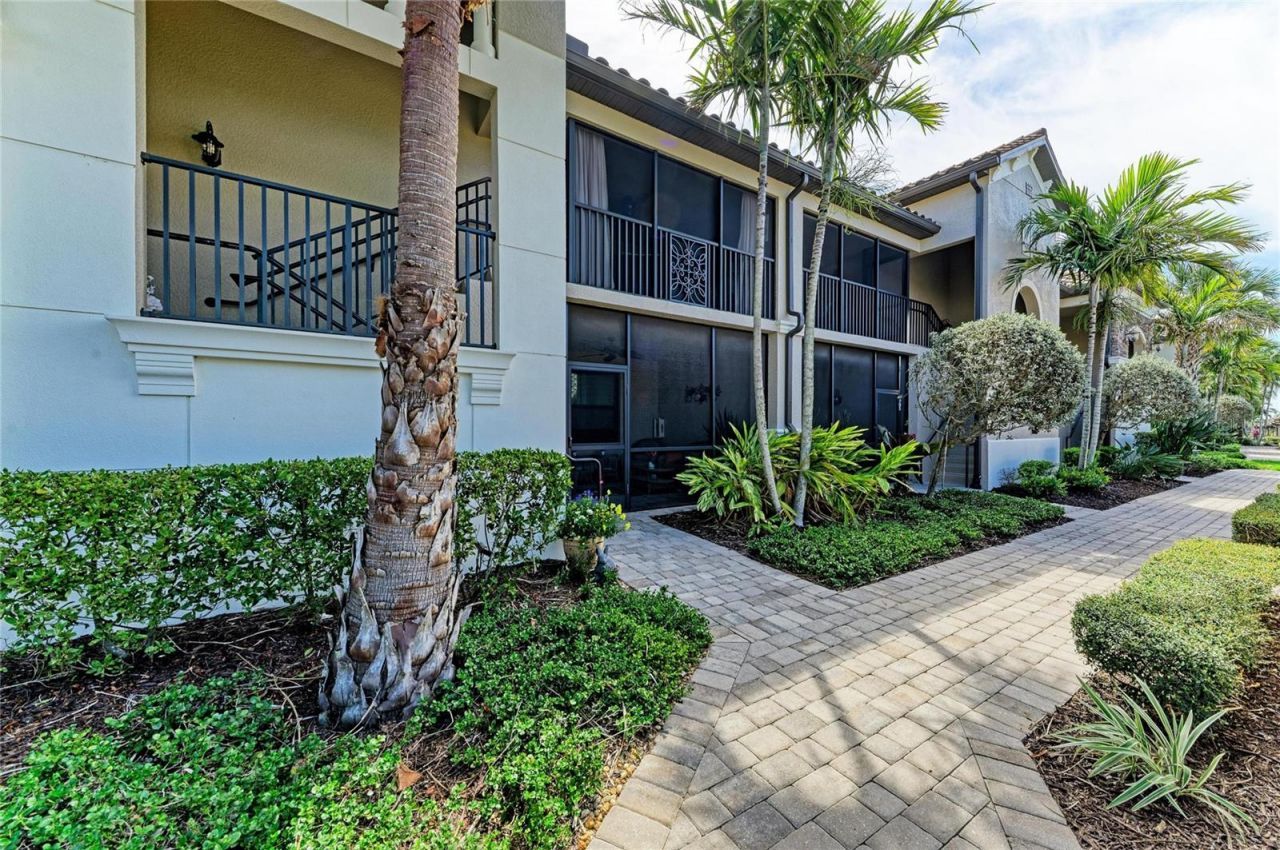 5558 Palmer Circle, Unit 205, Bradenton, FL 34211 Photo