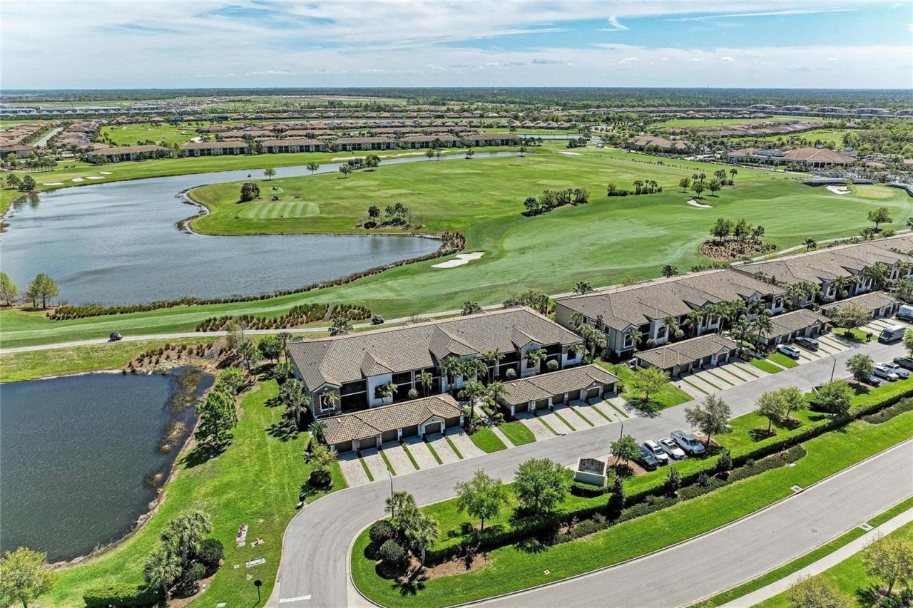 5558 Palmer Circle, Unit 205, Bradenton, FL 34211 Photo