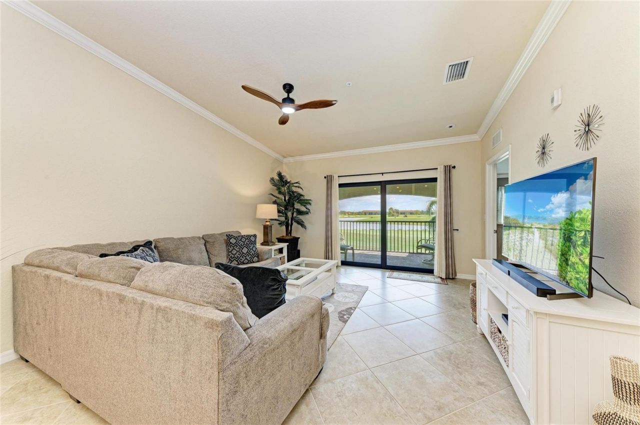 5558 Palmer Circle, Unit 205, Bradenton, FL 34211 Photo