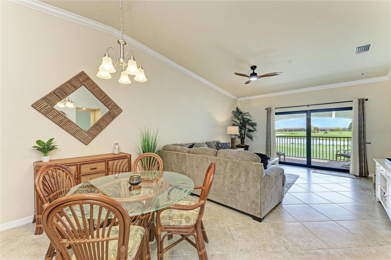 5558 Palmer Circle, Unit 205, Bradenton, FL 34211 Photo