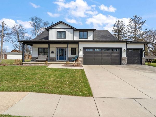 512 W Joliet Street, Crown Point, IN 46307