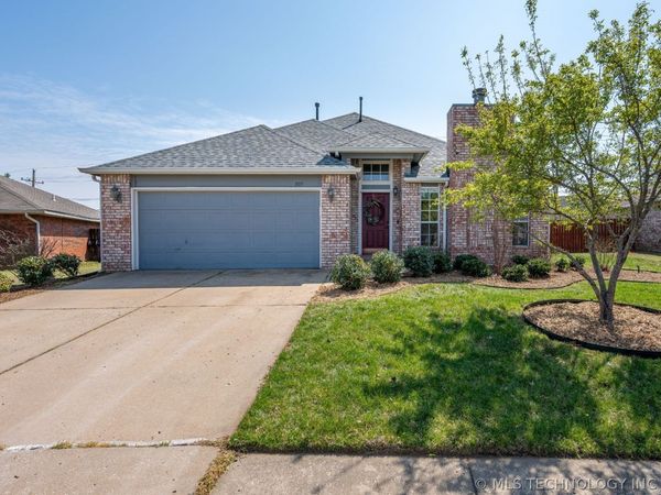 805 E Indianapolis Street , Broken Arrow, OK 74012