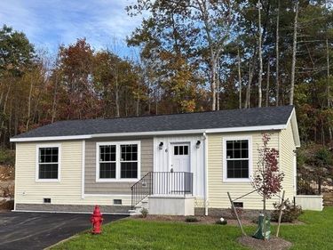 6 Pinrock Drive, Sturbridge, MA 01566