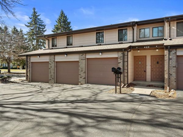 405 Cheviot Chase -, Unit 3, Waukesha, WI 53186