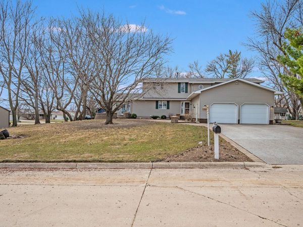 805 Hengen Street, Fairmont, MN 56031