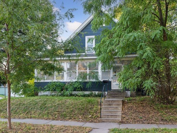 1282 Hewitt Ave, Saint Paul, MN 55104