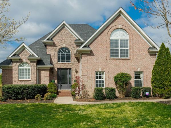 997 Grassland Chase Dr , Gallatin, TN 37066