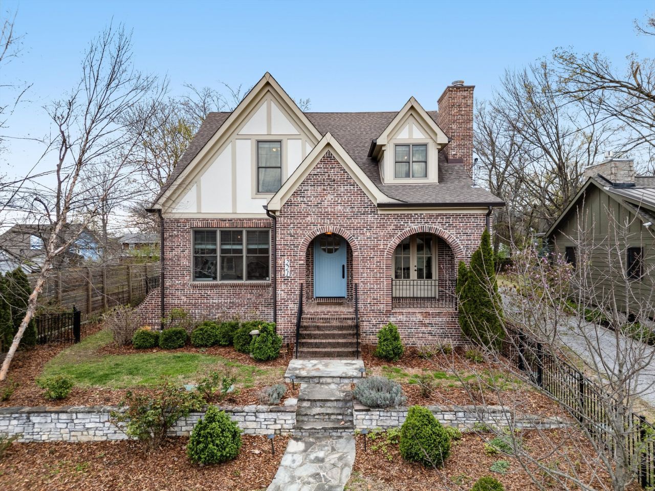 221 38th Ave N, Nashville, TN 37209 Main Photo