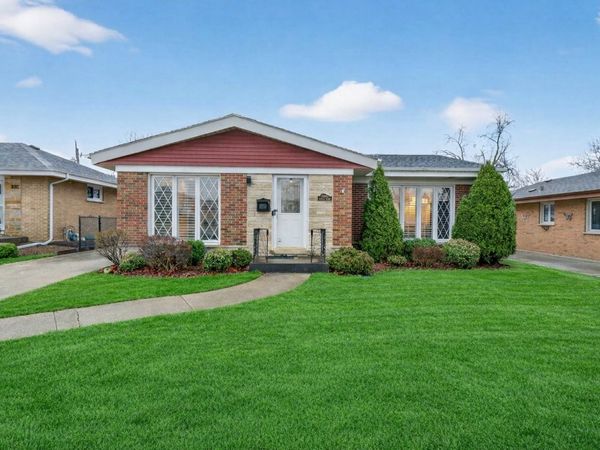 10845 Claridge Avenue , Westchester, IL 60154