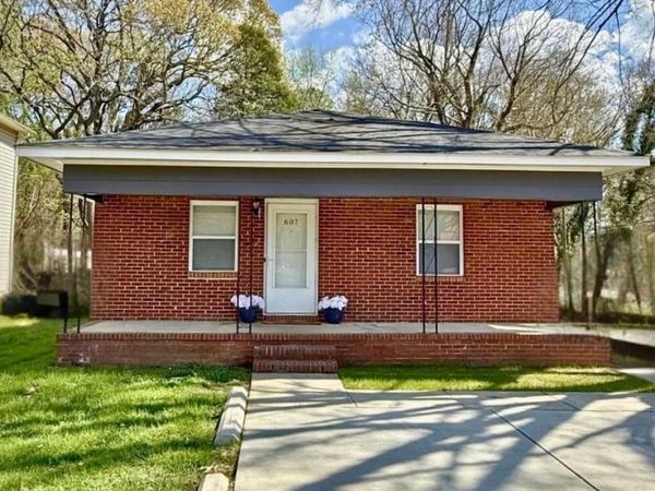 607 N Salisbury Avenue, Spencer, NC 28159