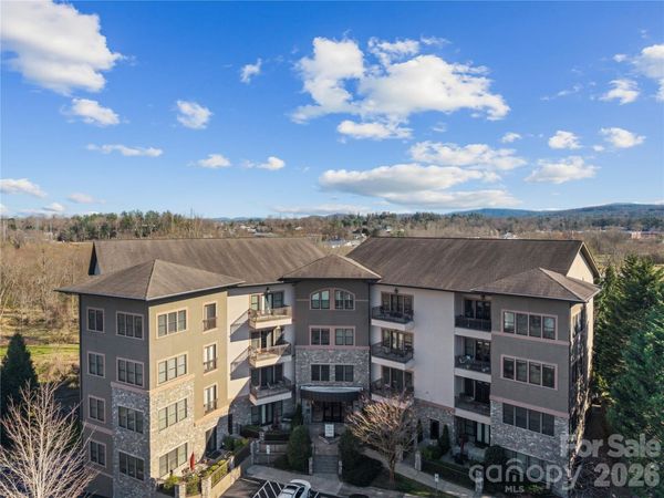 350 E Allen Street , Unit #303, Hendersonville, NC 28792