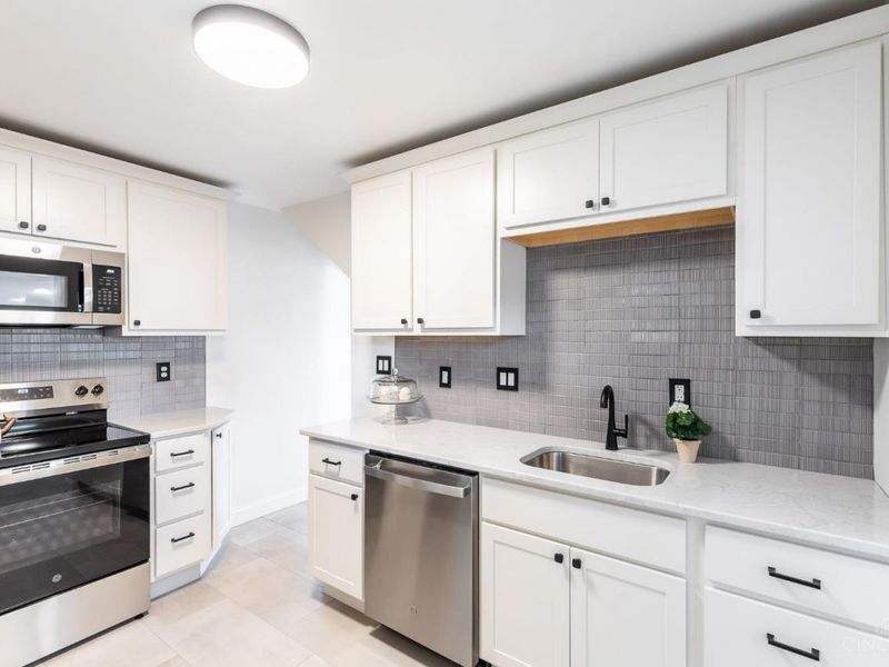 1708 De Armand Avenue, North College Hill, OH 45239 Photo 8