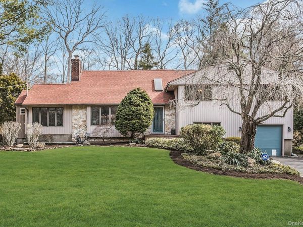 9 Cold Spring Hills Road, Huntington, NY 11743