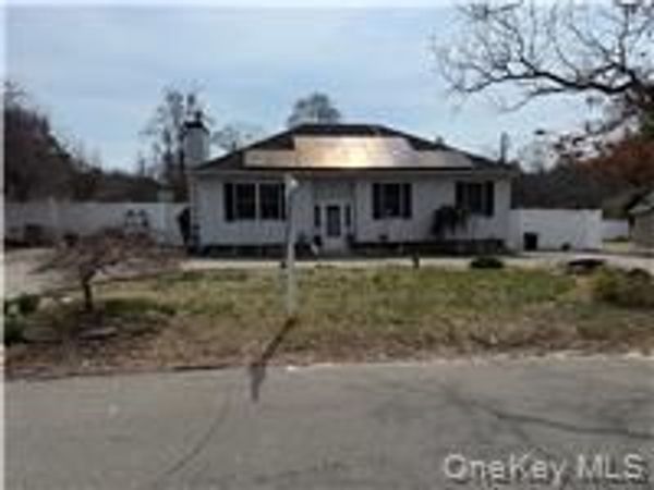 2 1st Street , Coram, NY 11727