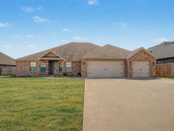 1220 Brandon Way , Bentonville, AR 72713