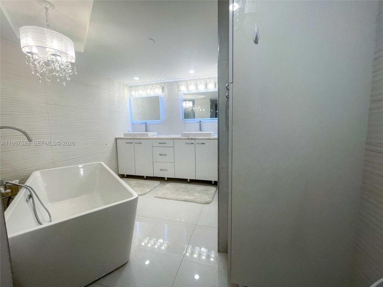 4000 Towerside Ter, Unit 2302, Miami, FL 33138 Photo