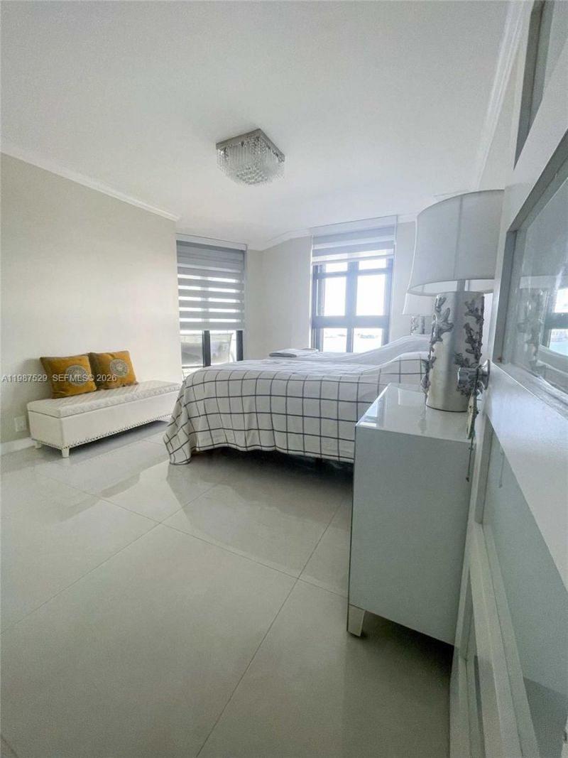 4000 Towerside Ter, Unit 2302, Miami, FL 33138 Photo