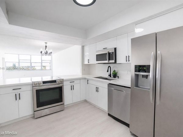 1351 NE Miami Gardens Dr, Unit 703E, Miami, FL 33179