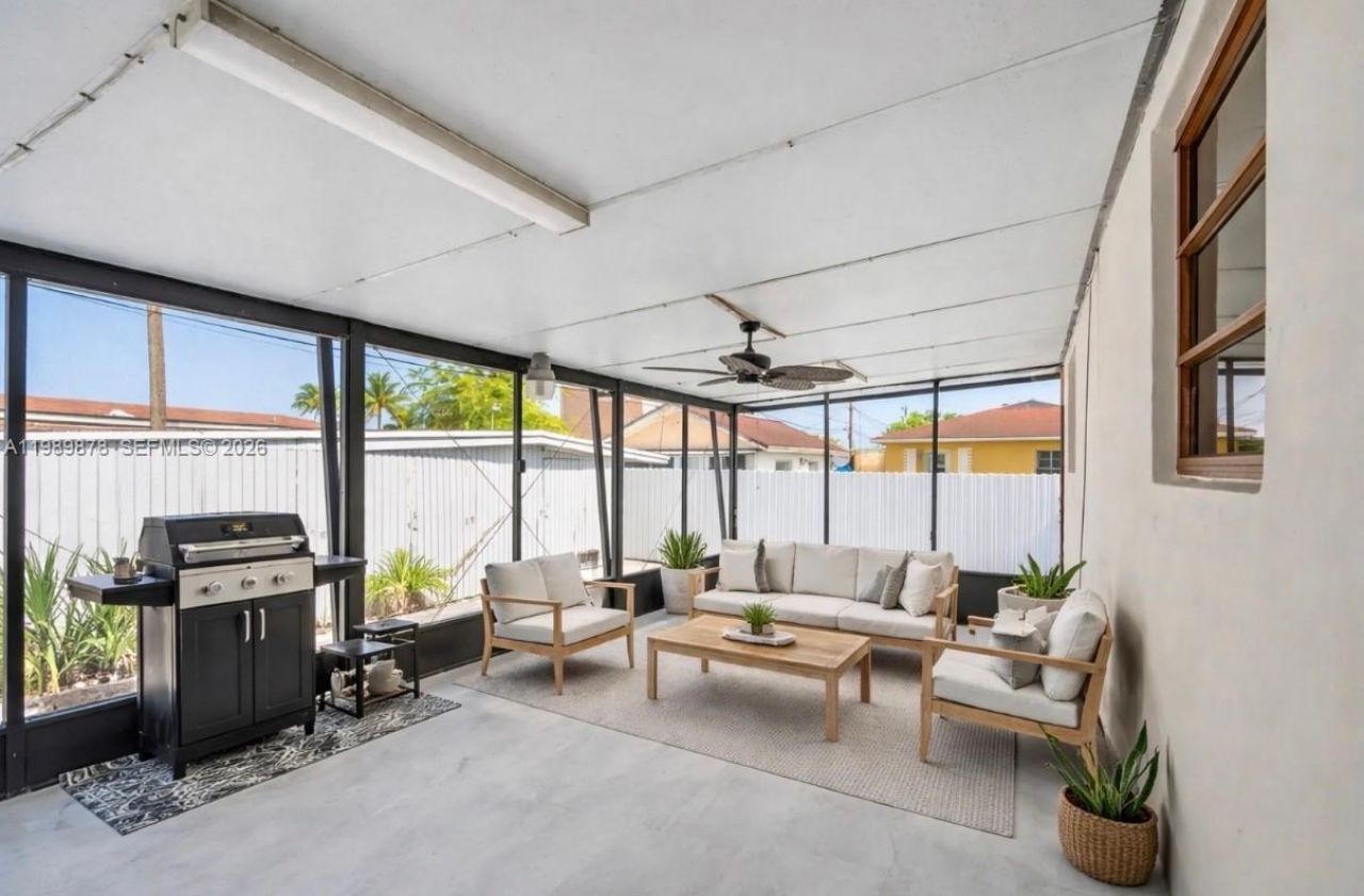 4485 E 8th Ave , Hialeah, FL 33013 Photo