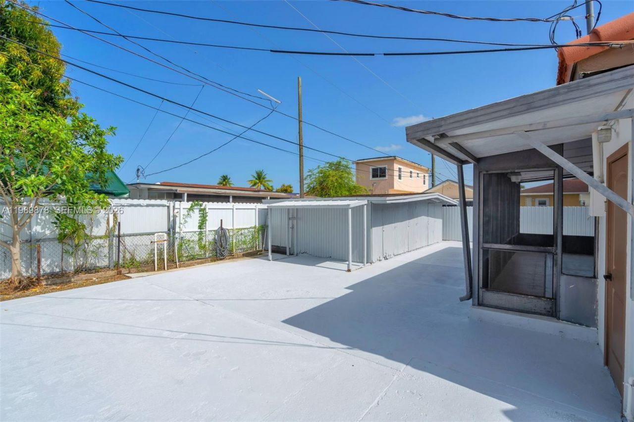 4485 E 8th Ave , Hialeah, FL 33013 Photo