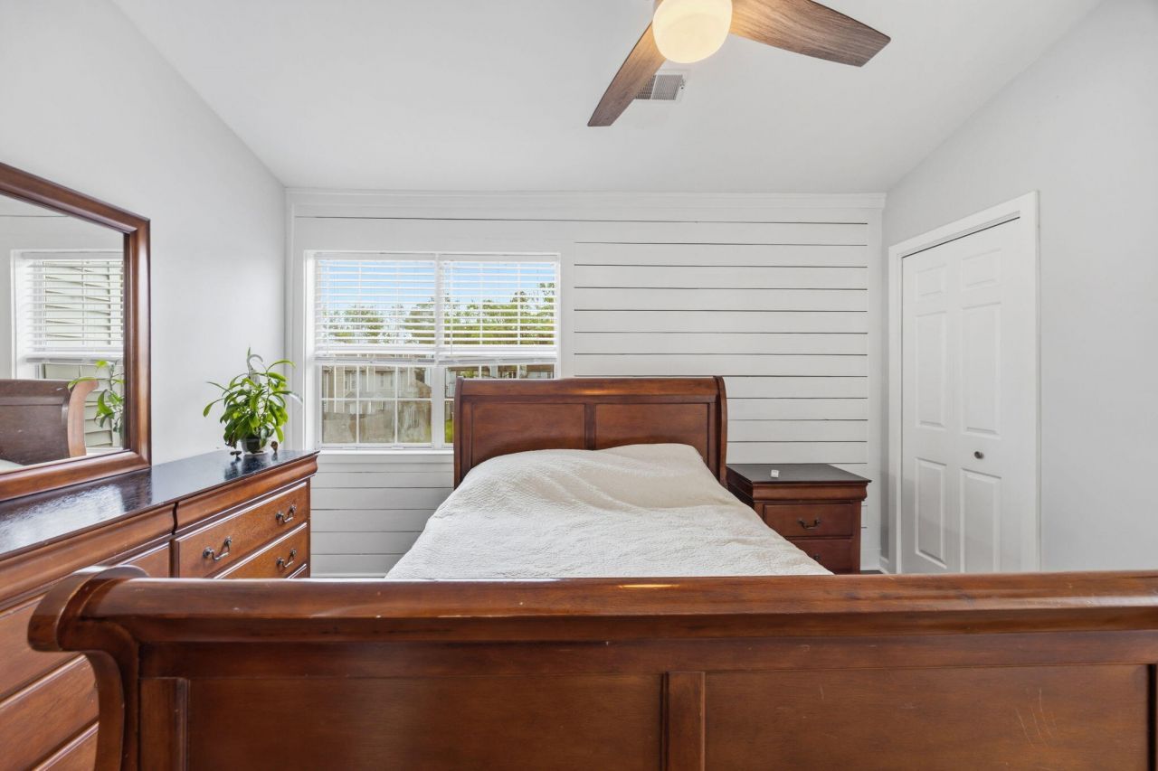 903 Reserve Way Photo 16