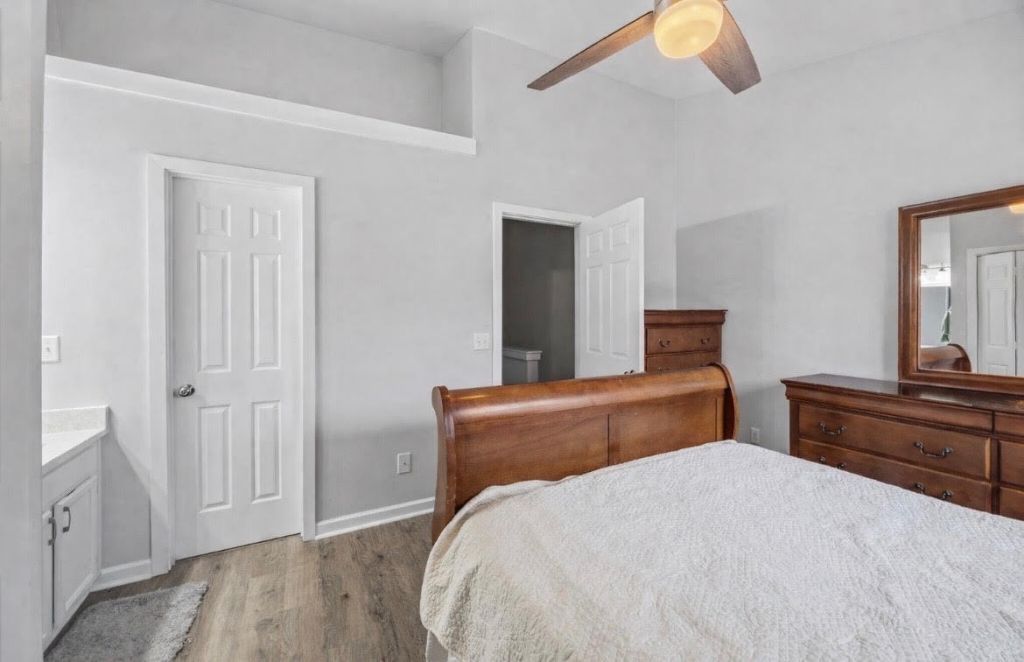 903 Reserve Way Photo 17