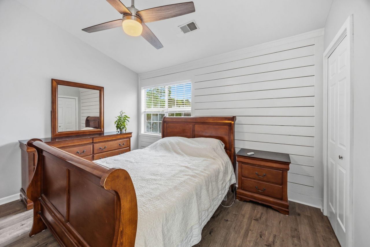 903 Reserve Way Photo 18